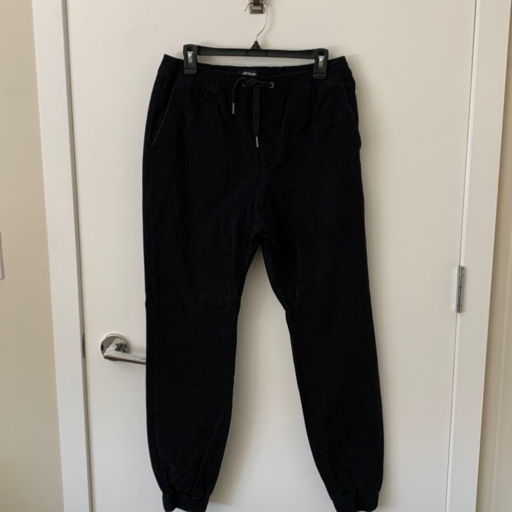Zanrobe SURESHOT MID RISE LITE JOGGER GD BLACK mens